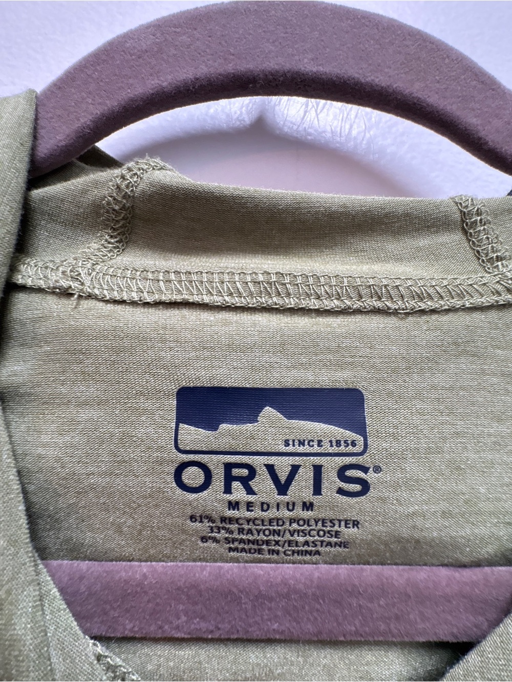 Orvis Women’s Sun Defense Olive Green Crewneck Tee Hoodie with ponytail cutout - Picture 4 of 7